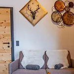 Apartamento Deluxe Zirberl 6 *