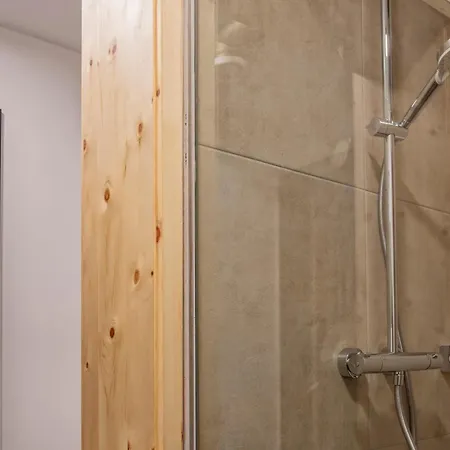 Deluxe Zirberl 6 Apartmán Weisspriach